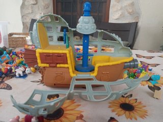 Barco Piratas de Jakes y Figuras