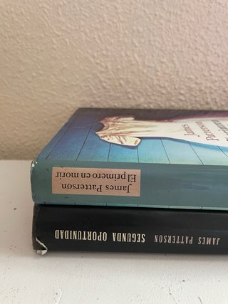 Lote 2 libros de James Patterson 4,50€