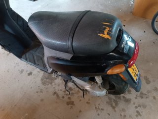 Piaggio Typhoon 50 - Proyecto o Recambios