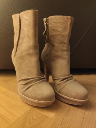 Botines UGG Beige Talla 40 Sin Estrenar