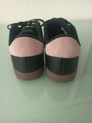 Adidas Bambas Negras y Rosas