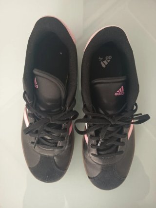 Adidas Bambas Negras y Rosas