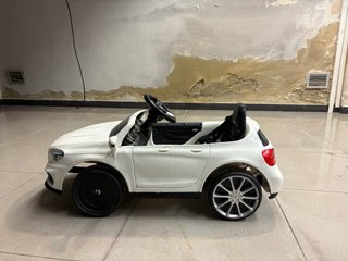 Coche eléctrico infantil Mercedes AMG