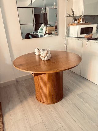 Mesa redonda extensible diseño madera