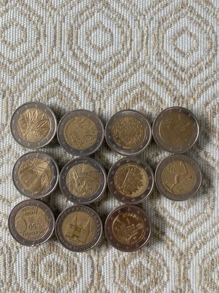 Lote de 11 monedas de 2 euros