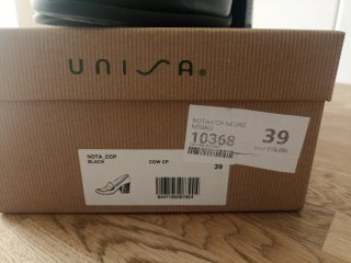 Zapatos de tacón Unisa negros.