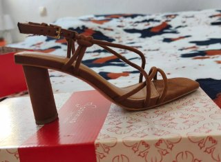 Sandalias marrones talla 35