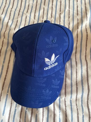 Gorras Adidas (Azul, Gris, Amarillo)