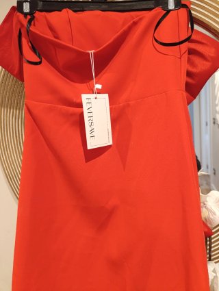 Vestido fiesta rojo con volantes