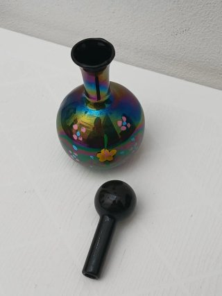 Boccetta in vetro soffiato iridescente