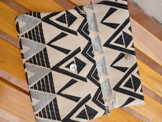 Bolso de mano 30cm bordado