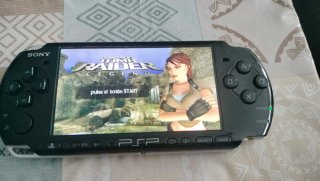 Lara Croft Tomb Raider Legend PSP