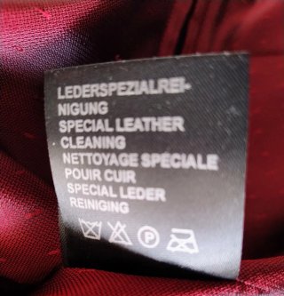 Chaqueta Boncetti Roja con Capucha