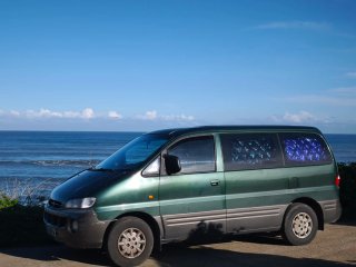 Hyundai H-1 1998
