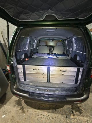 Hyundai H-1 1998