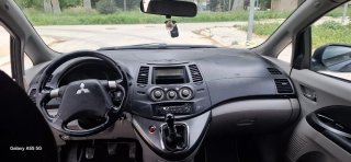 Mitsubishi Grandis 2006