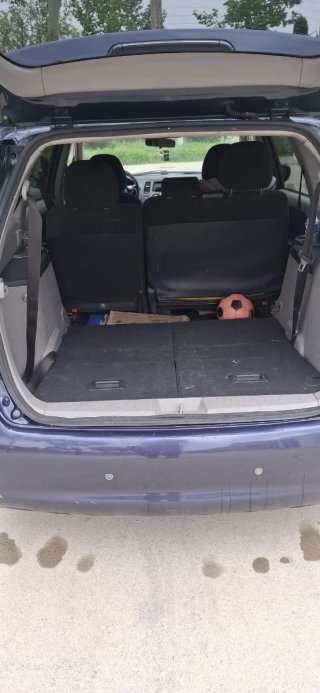 Mitsubishi Grandis 2006