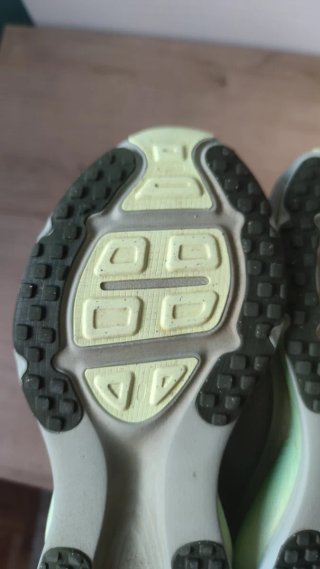 Nike Vomero 18 - Talla 40 EU