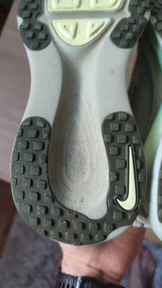 Nike Vomero 18 - Talla 40 EU