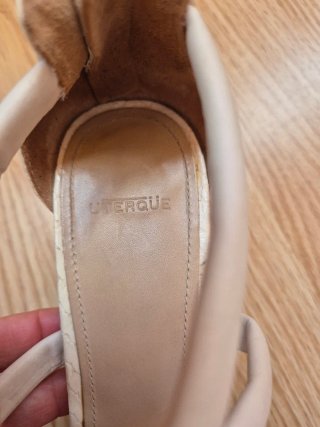 Sandalias Uterqüe beige. Usadas en dos ocasiones