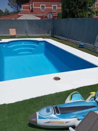 Vaciado y pintar las piscinas de fibra Y OBRAS