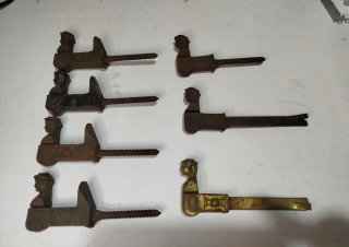 Sujeta contraventanas hierro antiguo figura mujer