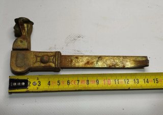 Sujeta contraventanas hierro antiguo figura mujer