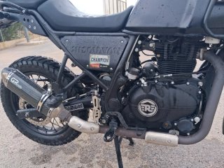 Royal Enfield Himalayan Adventure Negra 2018