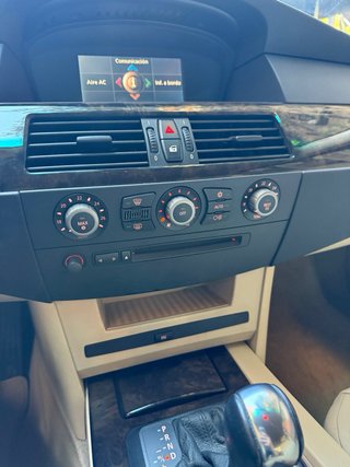 BMW 530i 231 4p automatico
