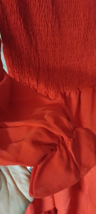 Vestido volantes nido abeja rojo