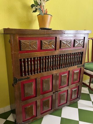 3 Muebles de almacenaje y cubre radiador