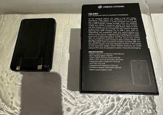 Powerbank magnetica con cavi integrati