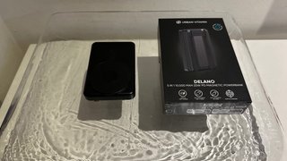 Powerbank magnetica con cavi integrati