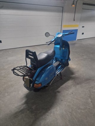 Vespa P200 Iris Azul