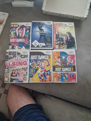 Lote 6 Giochi Wii: Just Dance, U-Sing, Let's Sing