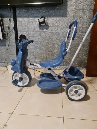 Triciclo azul GO Trikes con manillar