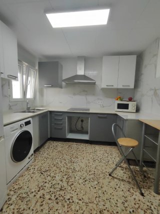 SE ALQUILA PISO en YECLA