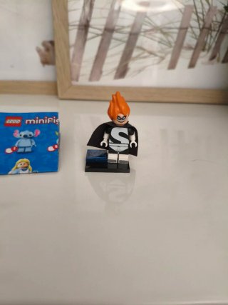 Lego Alicia Disney y increíbles