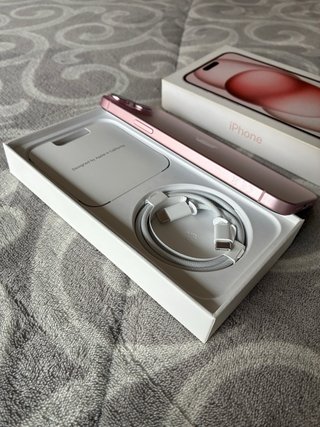 iPhone 15 Plus mai aperto!