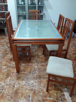 mesa con 6 sillas