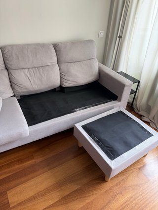 Sofá modular con puff estilo nórdico