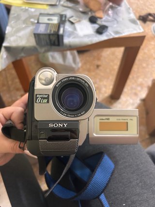 Sony Handycam Vision Video Hi8 CCD-TRV67E PAL
