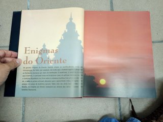Livro Enigmas do Oriente - Signos e Símbolos, Deus