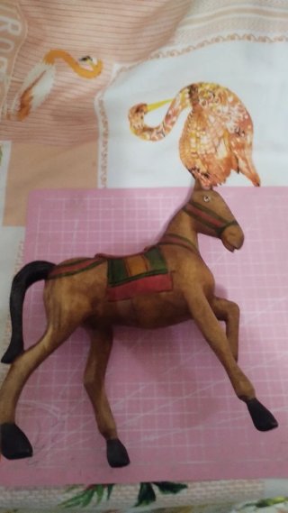 Statuetta Cavallo in Legno Decorato