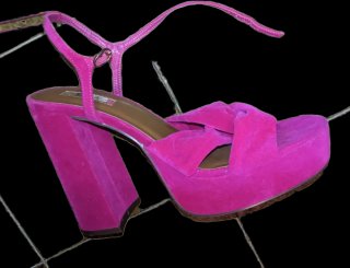 Sandalias tacón. NUEVAS, CON ETIQUETA.  Talla 41.