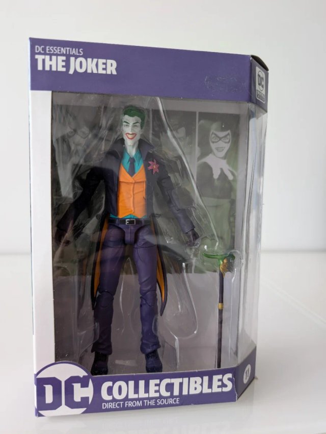 Figura DC Essentials Joker
