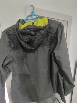 Chaqueta impermeable Quechua verde