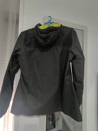 Chaqueta impermeable Quechua verde