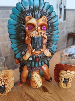 Botella y 2 Vasos Decorativos Aztecas