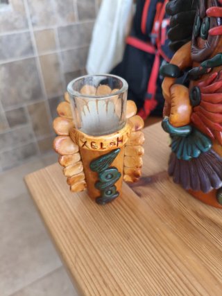 Botella y 2 Vasos Decorativos Aztecas